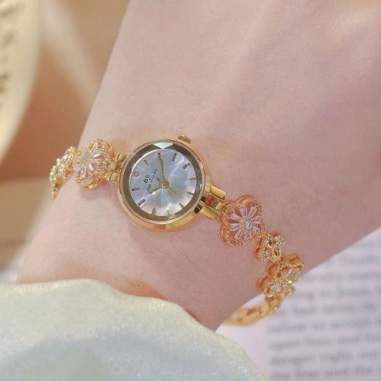 Foreign Trade Chain Watch Lucky Zircon Womens Watch FA1676 Clover Image 2