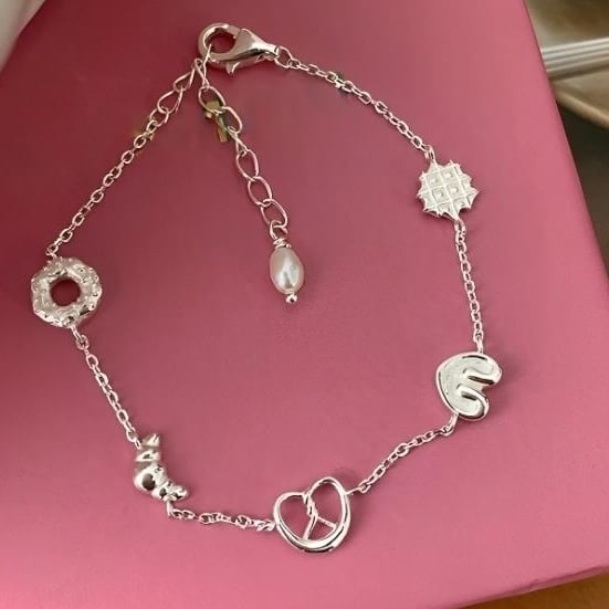 S925 Sterling Silver people who love bread Pearl Bracelet Girls Little Friends Donut Bracelet Image 1