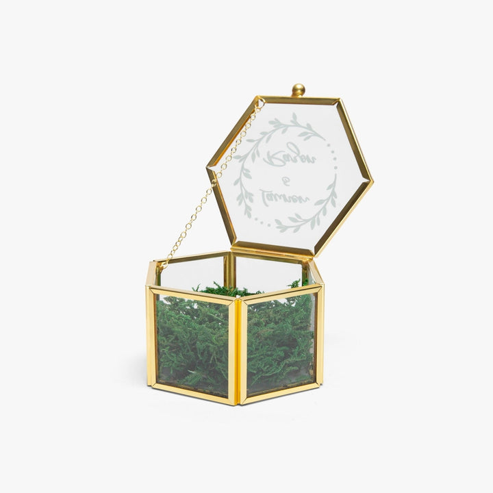 Hexagonal Glass Ring Box 16x15x16cm Decorative Wedding Display with Wooden Hearts Image 2