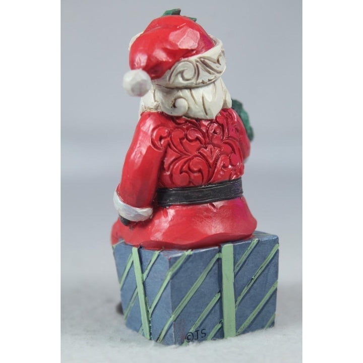 Jim Shore Santa Sitting On Gifts 2022 Mini 6011487 In Box Image 2