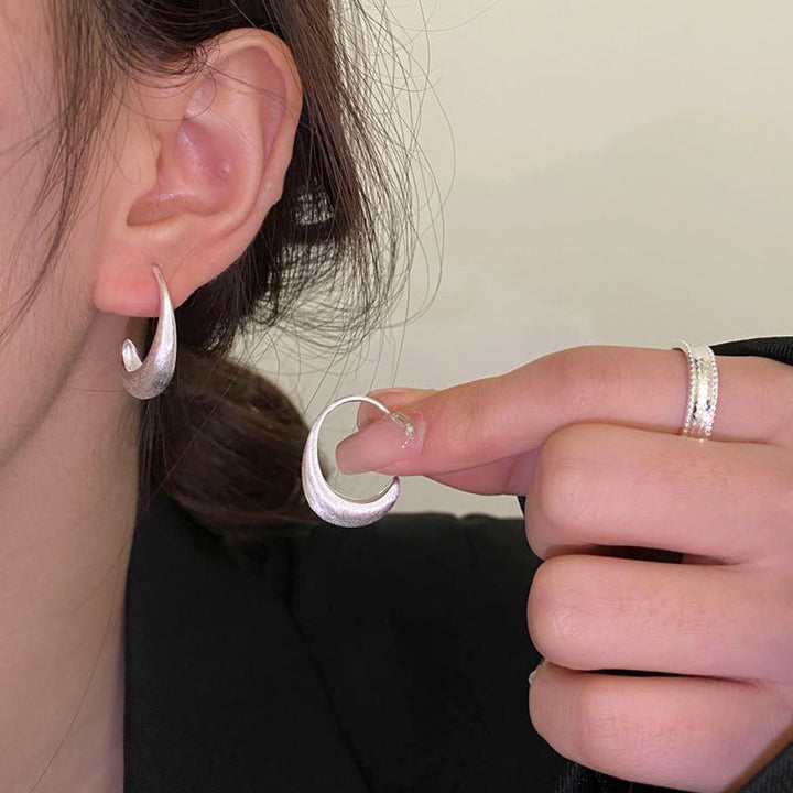 925 sterling silver scrub hook earrings female simple bright silver unique design port wind C -type earrings Image 1