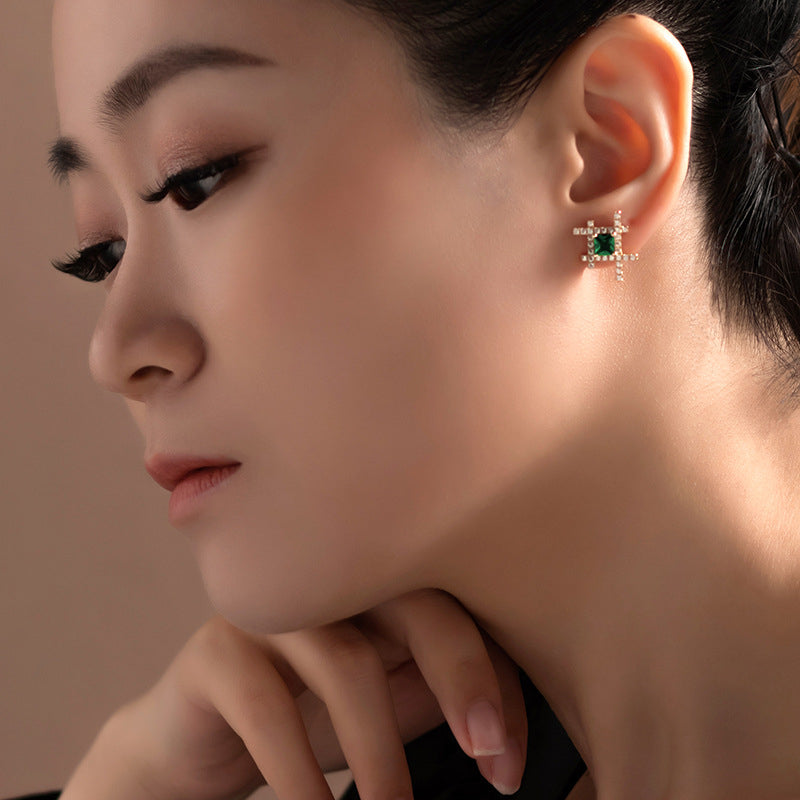 Inanus -shaped emeralds eugen earrings niche design sensor 925 high -level sensor light luxury earrings Image 2