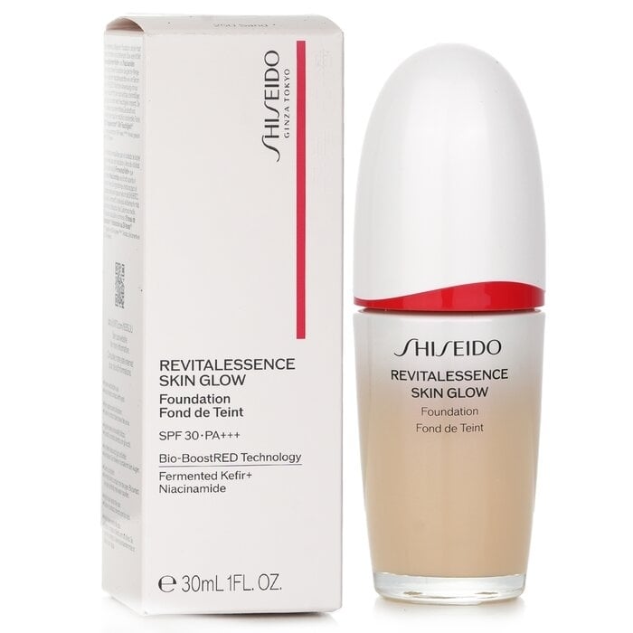 Shiseido - Revitalessence Skin Glow Foundation SPF 30 - 250 Sand(30ml/1oz) Image 1