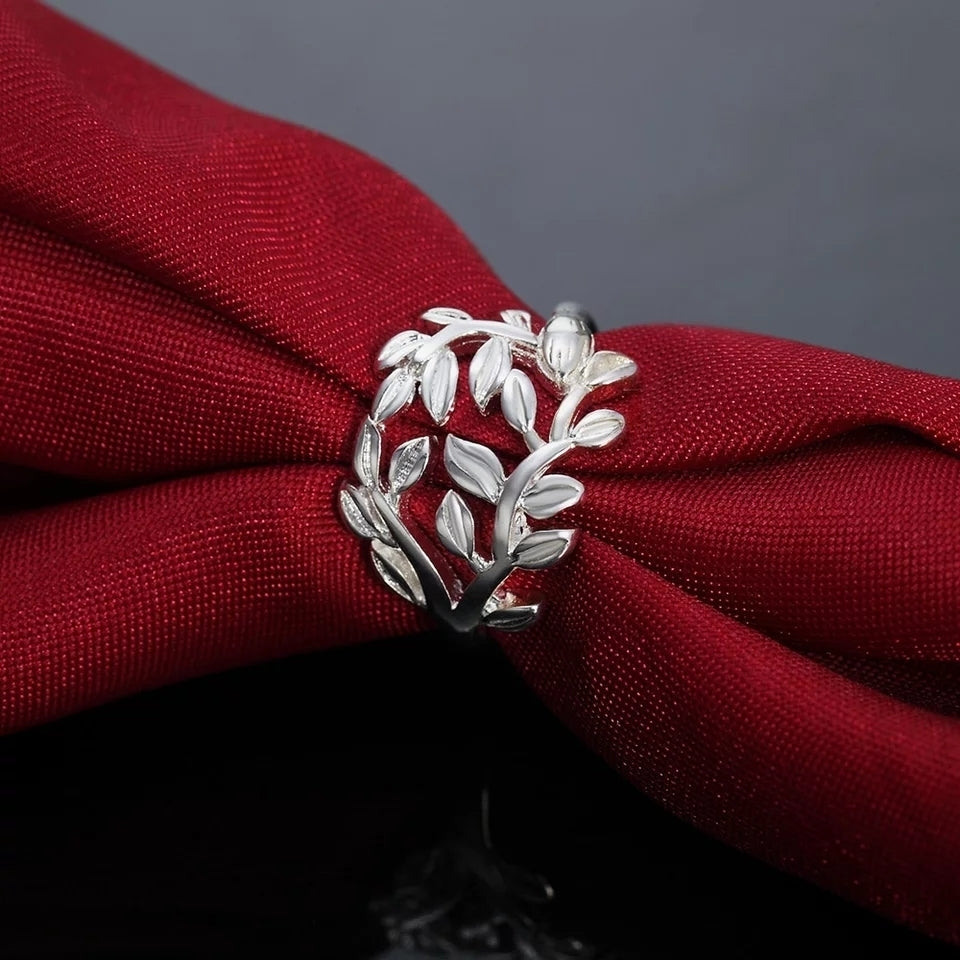 925 Sterling Silver Leaf Ring Image 2