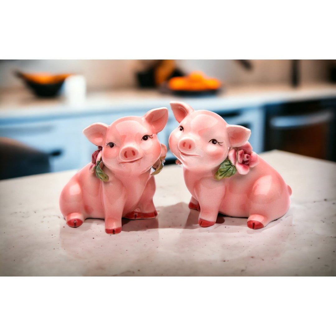 Hand Painted Ceramic Pig Salt and Pepper Shakers 3 inch Gift Image 3