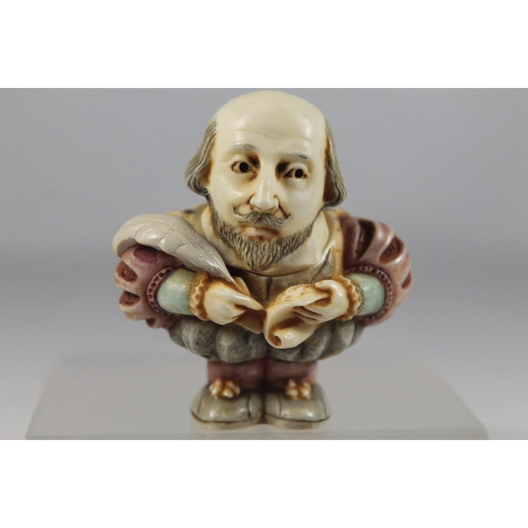 Harmony Kingdom Ball Pot Bellys Belly William Shakespeare - PBHSH - In Box Image 1