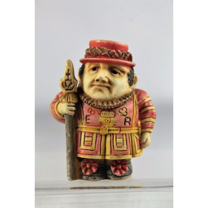 Harmony Kingdom/Ball Pot Bellys / Belly Beef Eater Beefeater - PBPBE - NIB Image 1