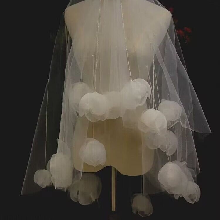 3D Petal Bridal Veil Handmade Soft Tulle Veil for Bridal for Her Image 1